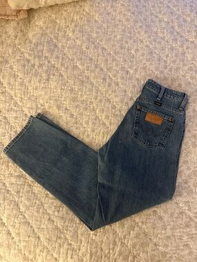 Wrangler Mom Straight Jeans - Light Blue Wash